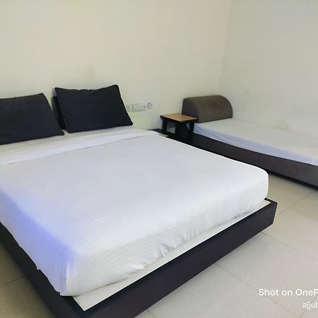 Hotel Sun N Step Club Αχμπανταμπάντ Εξωτερικό φωτογραφία