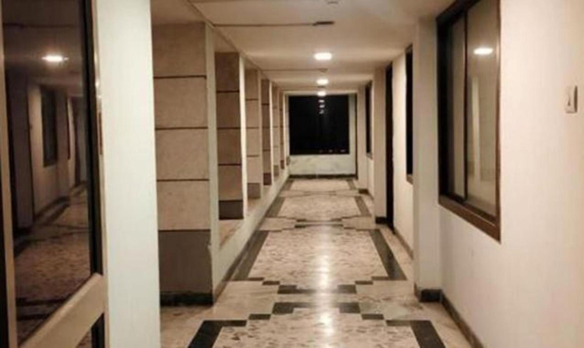 Hotel Sun N Step Club Αχμπανταμπάντ Εξωτερικό φωτογραφία